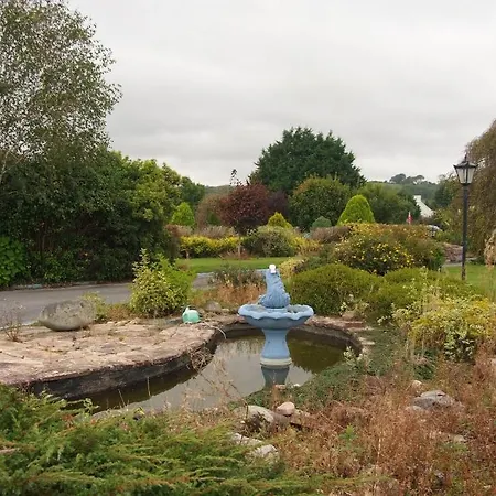 מלון Gormans Country 4*