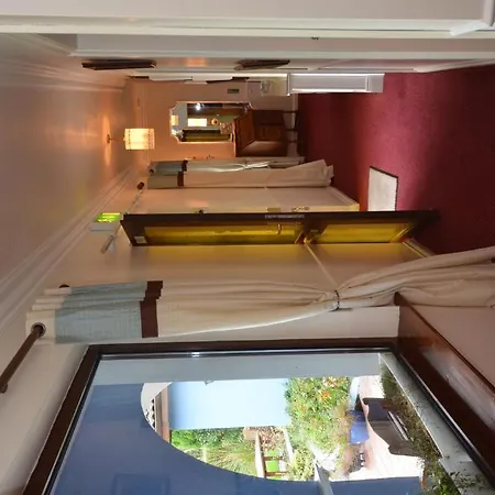 מלון Gormans Country קיל איירן