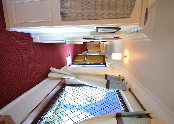 Gormans Country Home 4*