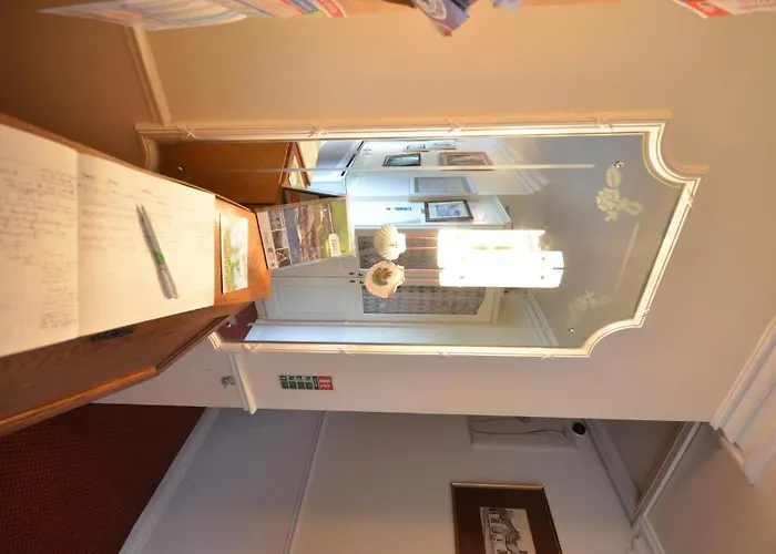 Gormans Country فندق